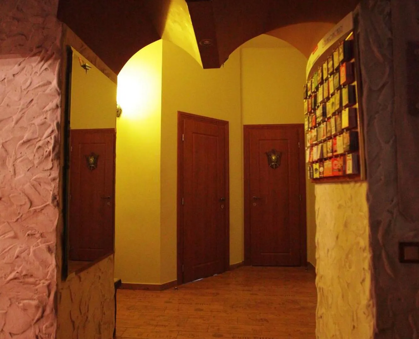 GHOSTel - Medieval Hostel Lviv 2*,