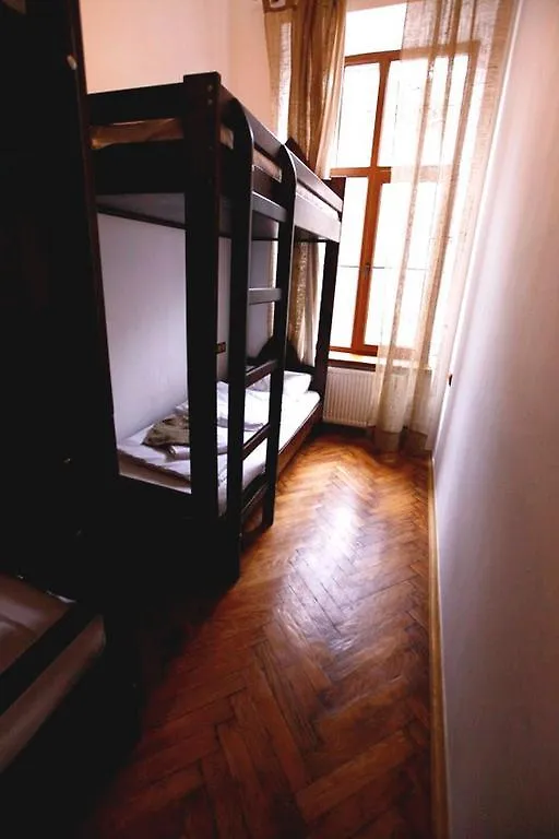 GHOSTel - Medieval Hostel Lviv 2*,